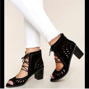 Vince Camuto Black Tarita Cutout Lace-Up Sandal